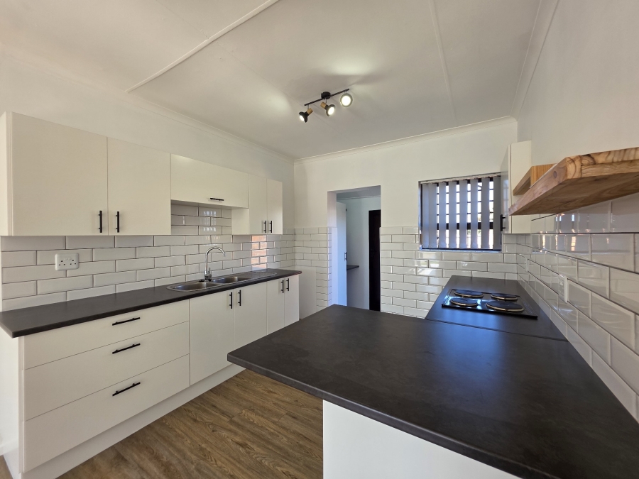 2 Bedroom Property for Sale in Jeffreys Bay Central Eastern Cape